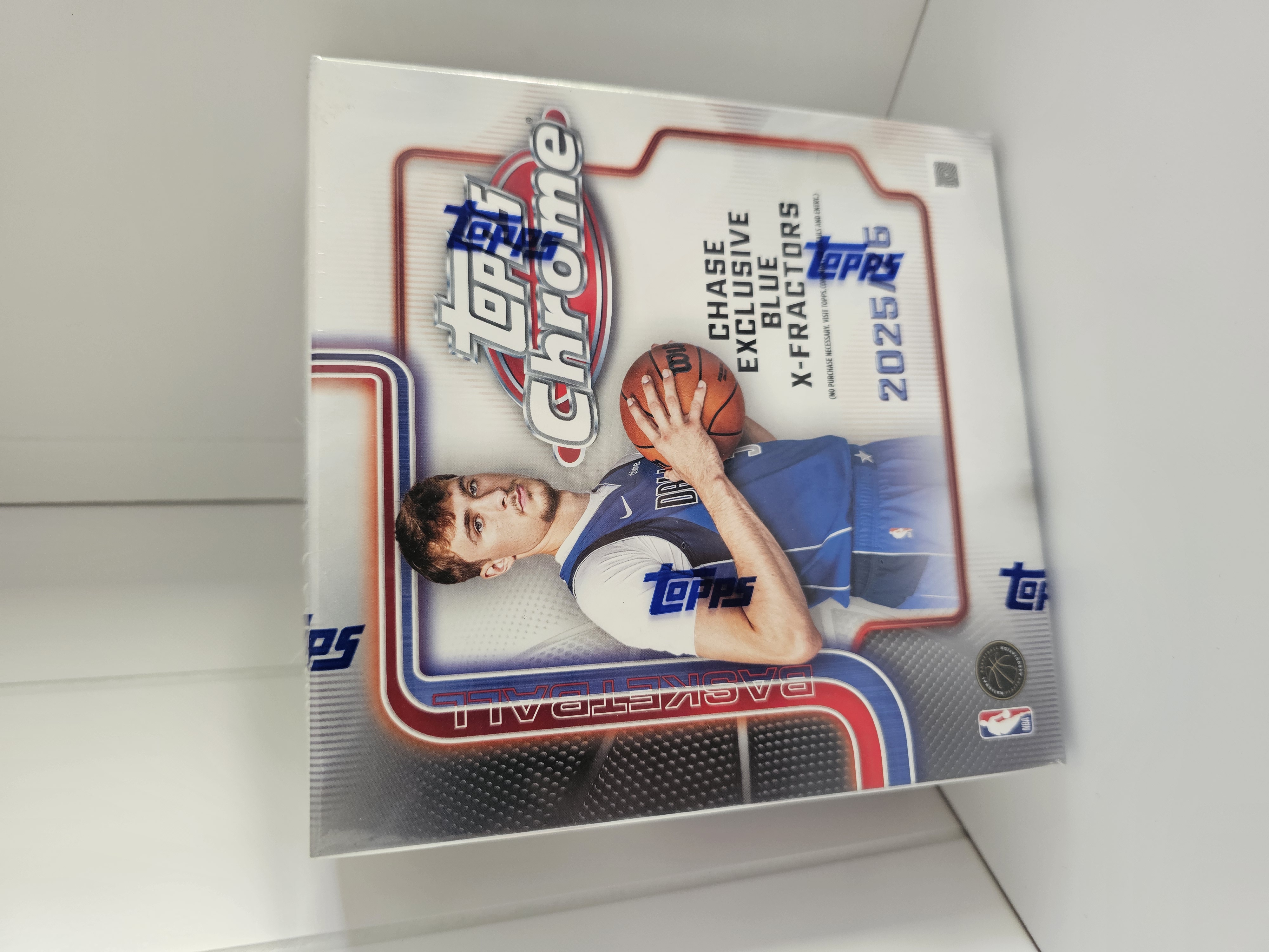 Topps 2025 2026 NBA Basketball Chrome Mega Box factory sealed hobby box
